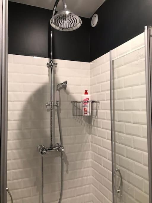 Sejour Detente Au Coeur De Macon Spa,Cine,Bouteille Offerte Exterior foto